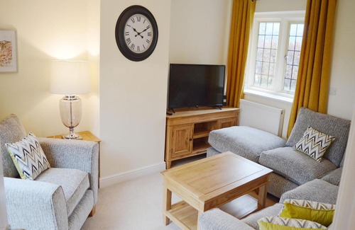 Coln St Aldwyns House | Meadow View