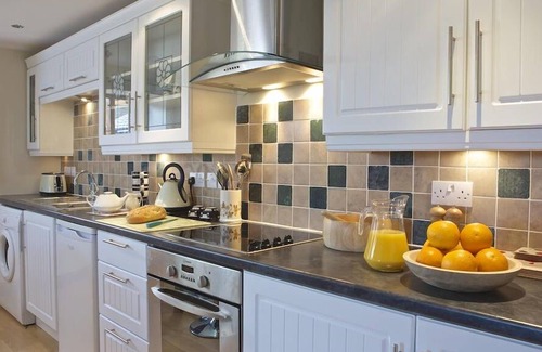 Ivybridge Cottage | MEADOW VIEW, with a garden in Modbury