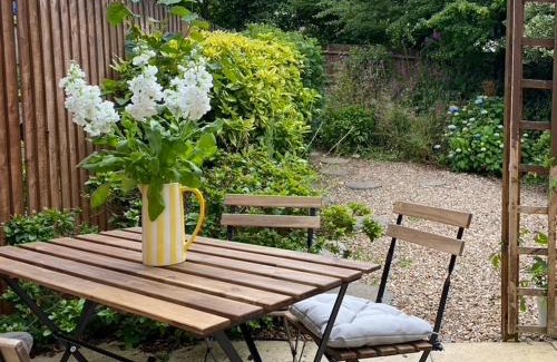 Totnes House | Meadowbrook House