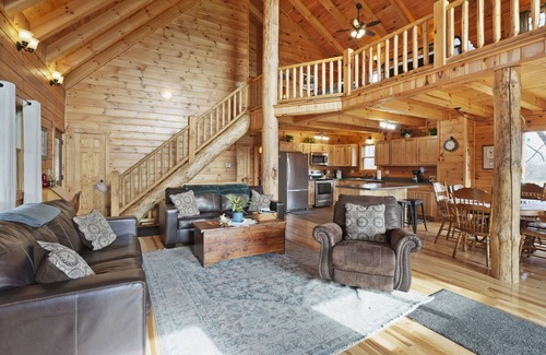 Logan Cabin | MeadowLark Lodge in the Hocking Hills