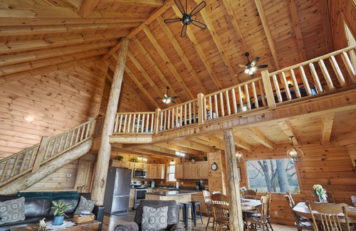 Logan Cabin | MeadowLark Lodge in the Hocking Hills