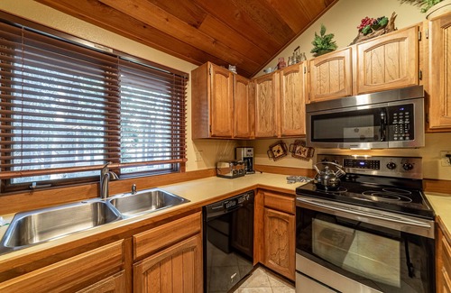 Mammoth Lakes House | Meadowridge 2+Loft Family Townhome