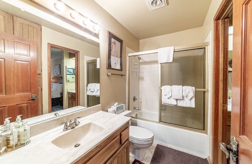 Mammoth Lakes House | Meadowridge 2+Loft Family Townhome