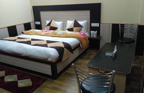 Shimla Cabin | Meadows by the Himalaya