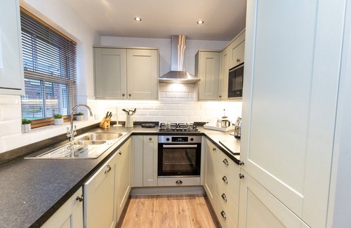 Filey Cottage | Meadowside House @ The Bay Filey, Pool, Beach Access