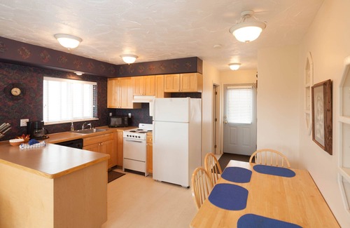 Sterling Cabin | Meals included if you want.