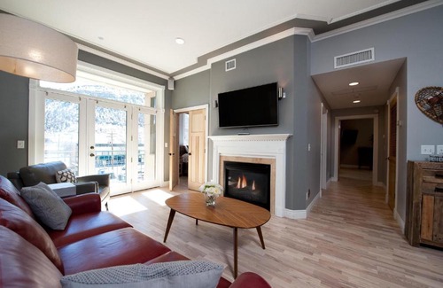 Historic Downtown Durango House | Mears House Unit 2C