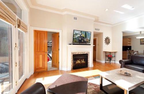 Historic Downtown Durango House | Mears House Unit 3C