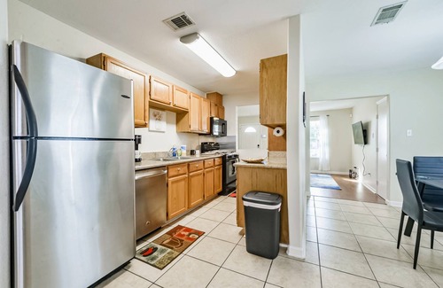 Riverside Terrace House | Med Center - 3 bd-2ba - Gated - Pets-Long-Monthly Discounts