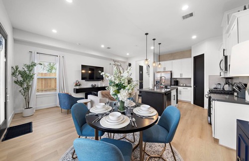 OST - South Union House | Med Center Getaway Nr Downtown | WiFi Games Desk