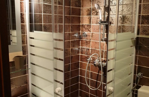 Ljubljana Bed & Breakfast | Meditative room with forest view