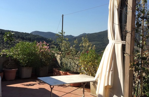Campiglia Marittima House | Mediterranean Tuscany, Charming House In Medieval Town, For 4 People