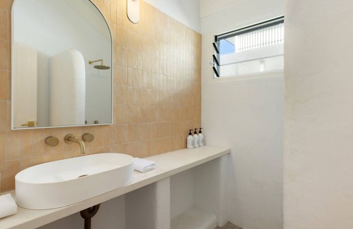 Byron Bay Apartment | Mediterranean inspired studio in the Heart of Byron Bay