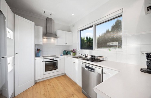 Unley Apartment | Mediterranean Muse - 3BR, Wi-Fi, Parking