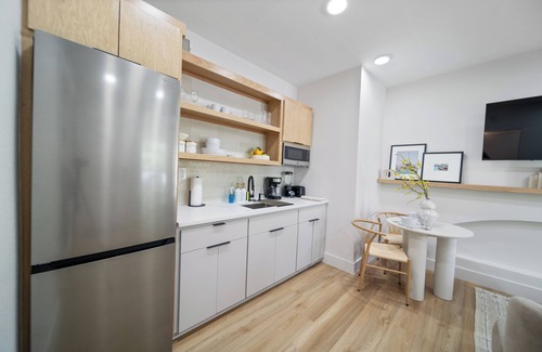 Greater East End Apartment | Mediterranean Villa Vibes #1 at East Downtown
