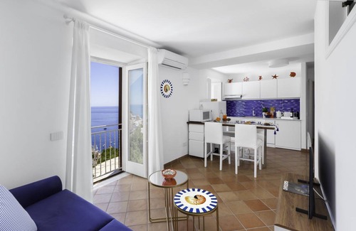 Liparlati Apartment | Medusa suite with balcony