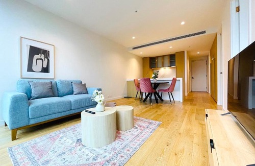 Melbourne Central Business District Apartment | Mega Style Apartments Collins House
