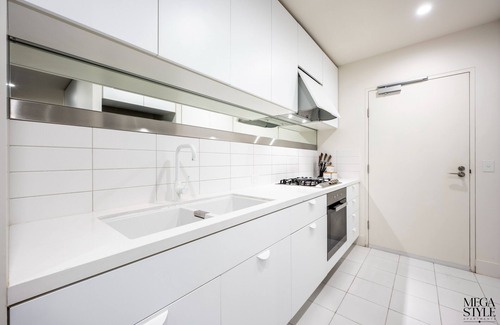 Melbourne Central Business District Apartment | Mega Style Apartments Vision