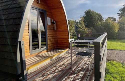 Brightlingsea Cottage | MegaPod 3 at Lee Wick Farm Glamping