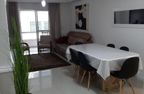 Andorinha Apartment | Meia Praia - apartamento com sacada ampla e churrasqueira, próximo a praia e a avenida principal.