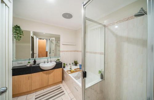 North Adelaide Apartment | Melbourne St Explorer
