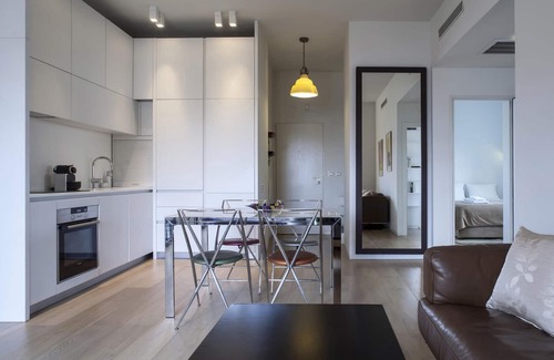 Tel Aviv City Center Apartment | Melchett Plume in Tel Aviv-Yafo