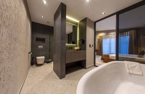 Masukiye House | Melekona House