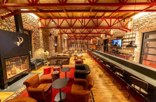 Leskovik Hotel | Melesin Distillery