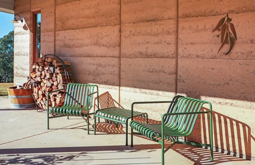 Mansfield House | Melliodora - Relax, Unwind & Recharge