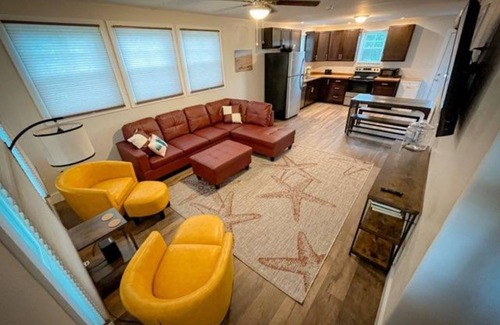 Corolla Cottage | Mellow For Shore-Built in 2023-3.5 Miles off pavementn4WD required-AIR DOWN!