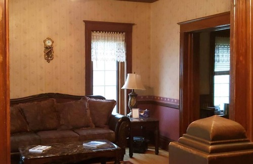 Woodville House | Memories at the Depot