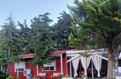 Alexandroupoli House | Menƴ's Azure Escape