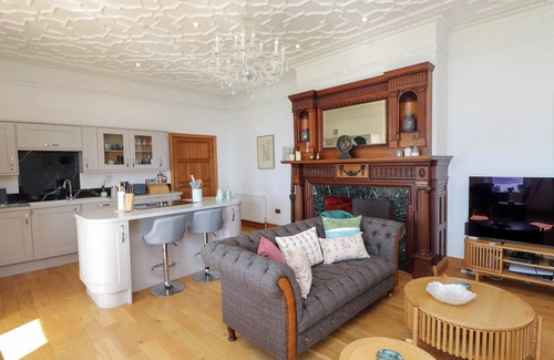 Menai Bridge Cottage | MENAI VIEW, character holiday cottage, with a garden in Menai Bridge