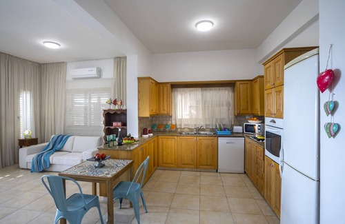 Meneou House | Meneou Beachfront Villa 5