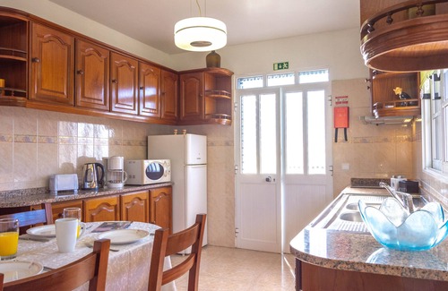Estrela da Calheta House | Menezes House with view, Sunrise & Sunsets !.