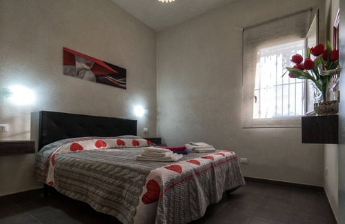 Menfi House | Menfi (AG) 1 km from the sea surrounded by olive trees.