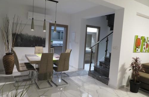 Pareklisia Villa | Menies Mediterranean Heights