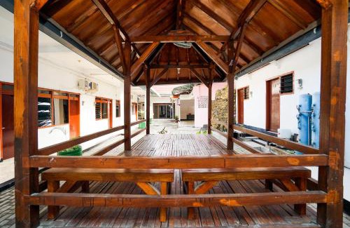 Surabaya Hotel | Merapi Inn Syariah by ecommerceloka