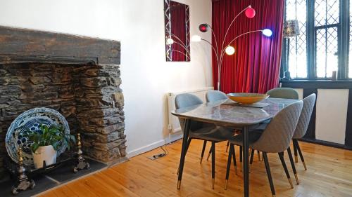 Dartmouth Apartment | Merchants Rest