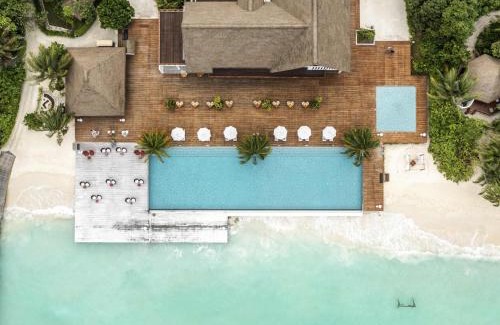 Kooddoo Resort | Mercure Maldives Kooddoo - Adults - Only Escape - 50 percent off Transfers