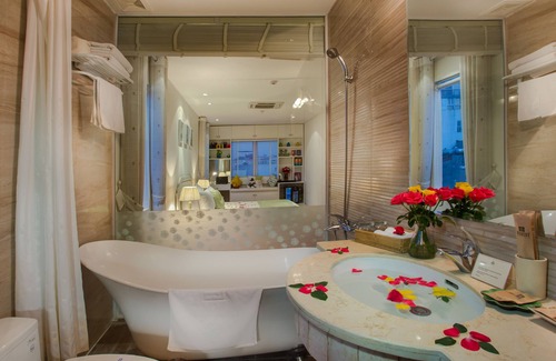 Old Quarter Hotel | Mercury Central Hotel Hanoi