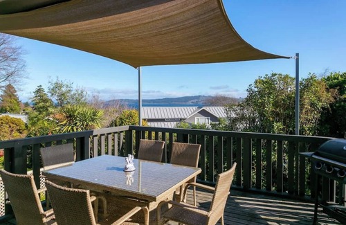 Waipahihi House | Mercy of Lake Taupo S