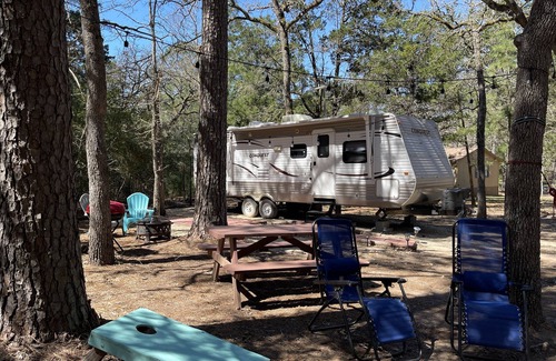 Circle D-KC Estates House | Meri-D sleeps 4 - in Beautiful Lost Pines!