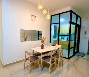 Masai Apartment | Meridin Bayvue Sea View Homestay by JP