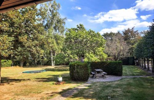 Merksplas House | Merksplas Villa with Terrace