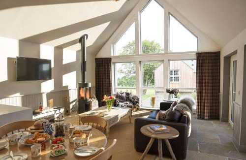 Murthly House | Merlin Steading with hot tub