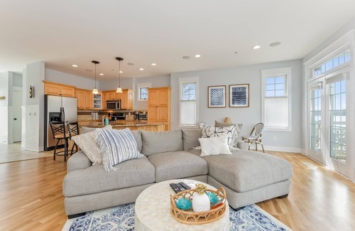 Saugatuck Villa | Mermaid Cove - Three Bedroom Villa, Sleeps 7