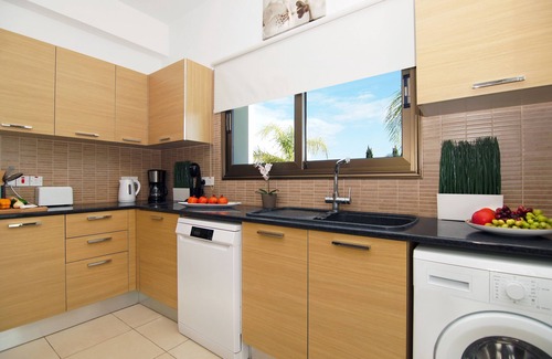 Ayia Thekla Villa | MERRY - 2Bed Bungalow in the outskirts of Ayia Napa, 5min drive from Resorts' Center
