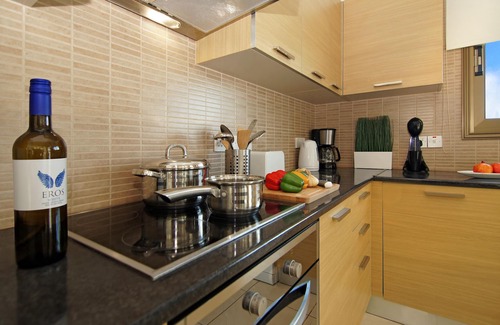 Ayia Thekla Villa | MERRY - 2Bed Bungalow in the outskirts of Ayia Napa, 5min drive from Resorts' Center