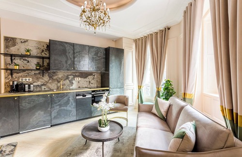 Quartier Sainte-Avoye Apartment | Merveil Luxury Suites - Ours I-II